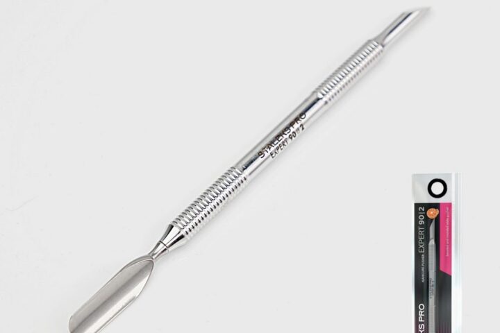 Double-Ended Cuticle Pusher for Seasonal Nail Prep
