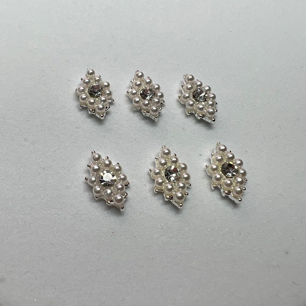 pearls engraved rhombus nail charms - 2